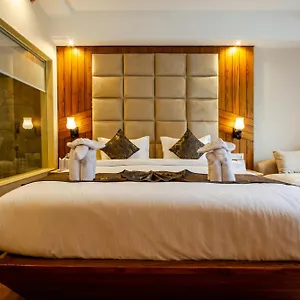 https://the-paramont-at-delhi-airport.hotelsdelhi.org